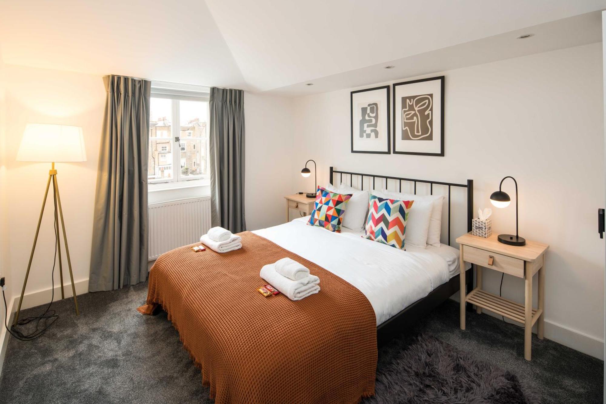 Elegant 3br, 2ba Flat In Marylebone - Ideal Location Near Station & Attractions Appartamento *